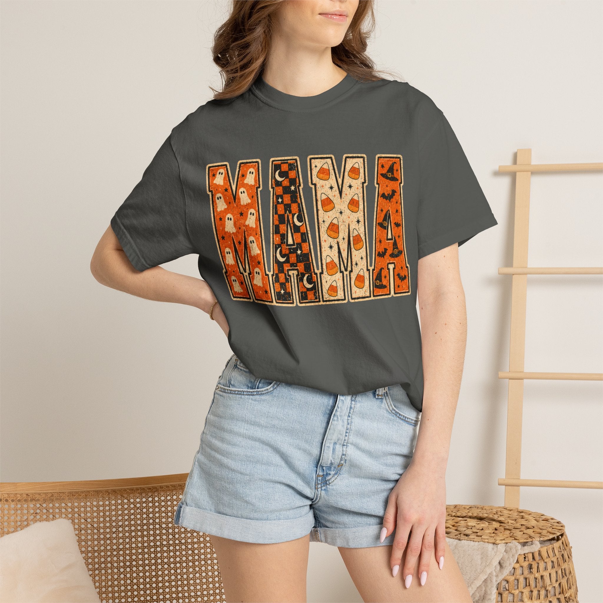 Mama Halloween T‑Shirt — Retro Pumpkin & Ghost Fall Graphic Tee